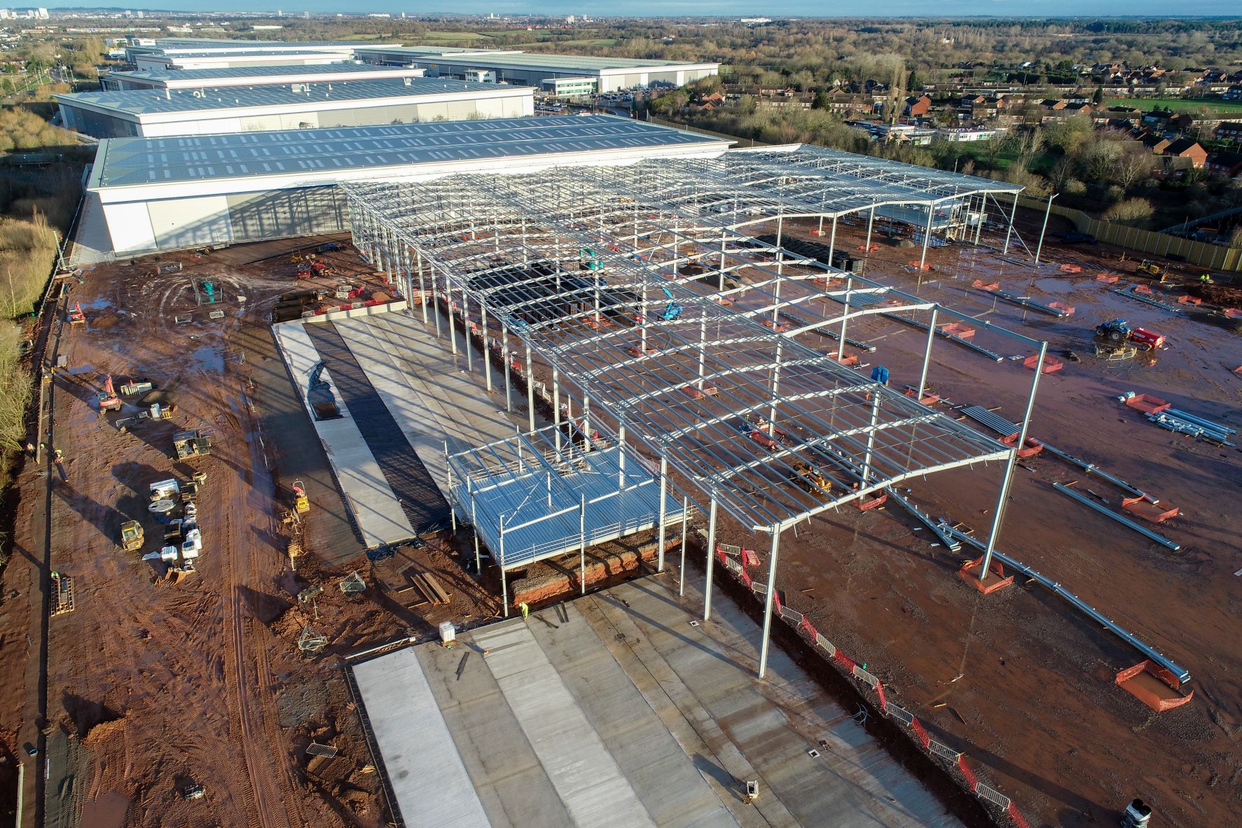 Contracts Manage Warehouse Construction Risk